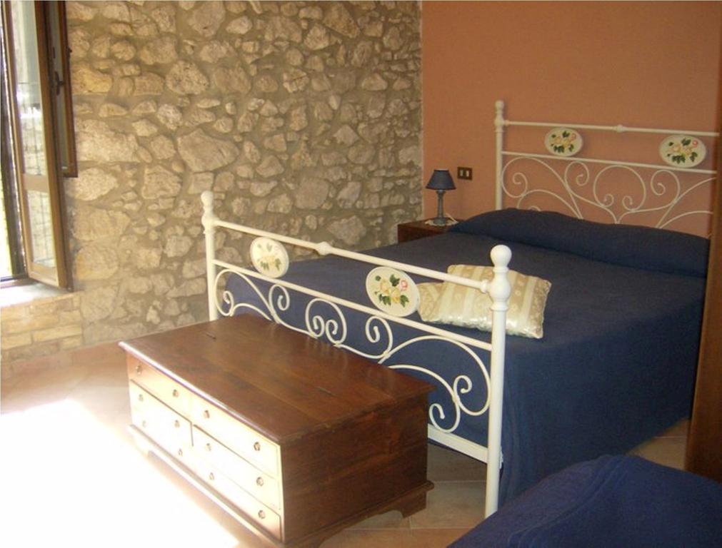 Il Minotauro B&B A 5 Minuti Da Popoli Vittorito Habitación foto